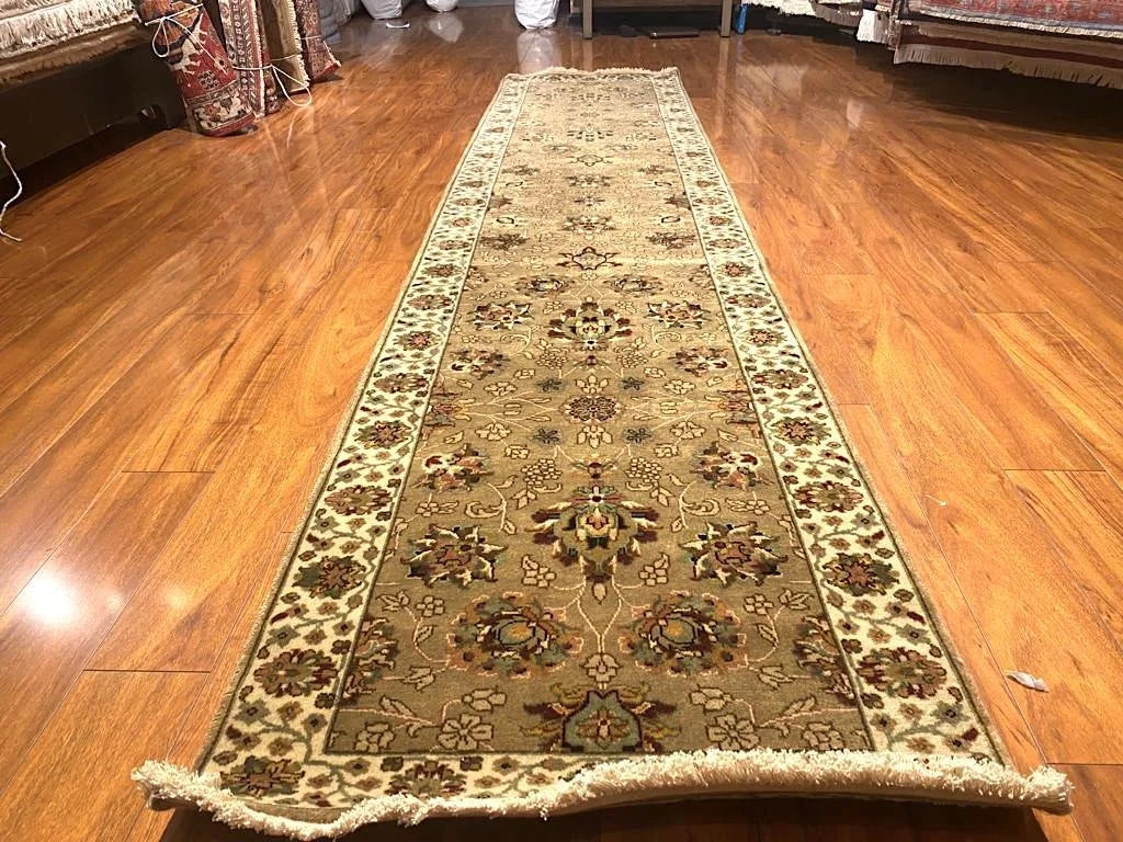 2'7"x12' Tabriz, Classic