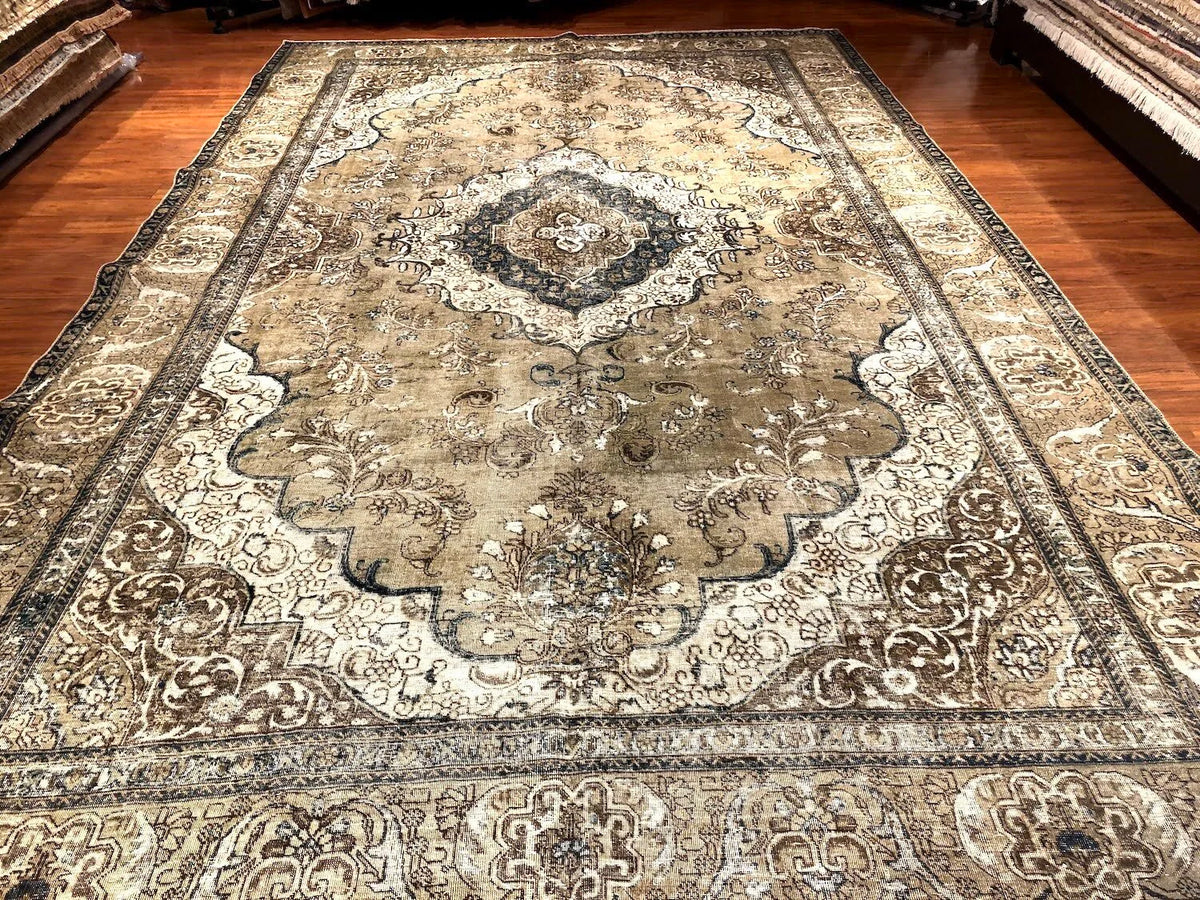 9'8"x15'8" Vintage Tabriz, Transitional
