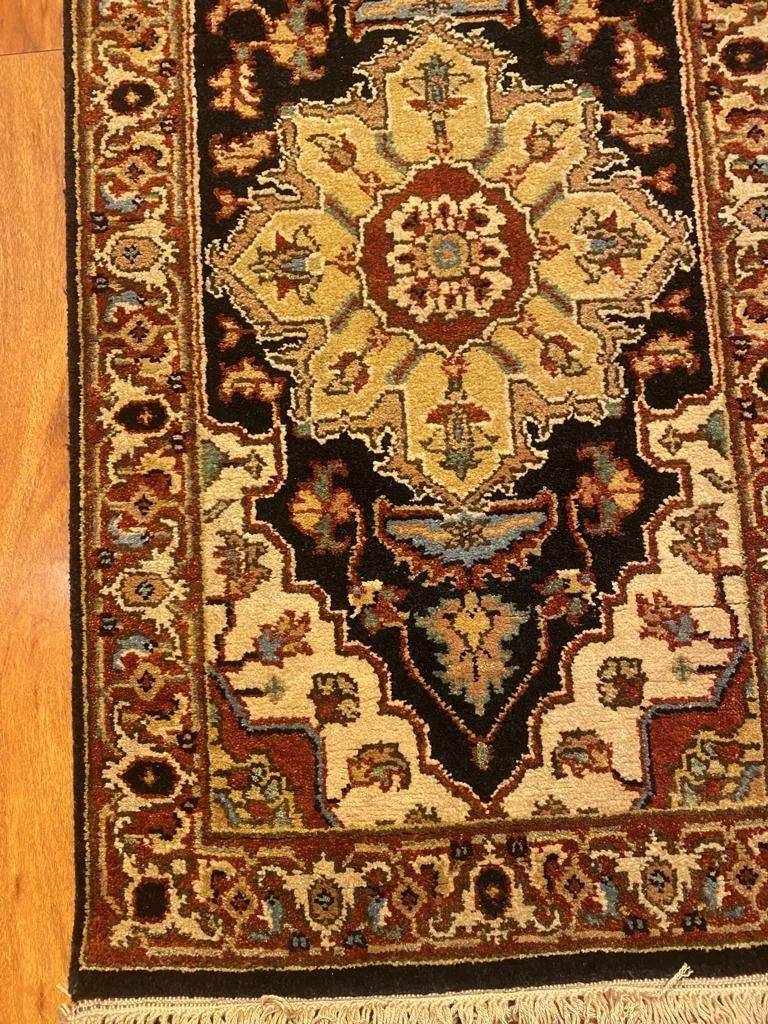 2'7"x9'11" Bergama, Tribal