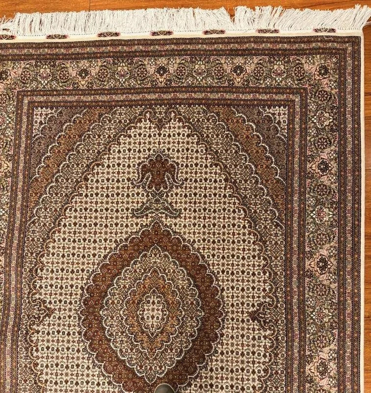 4'9"x6'9" Tabriz, Classic