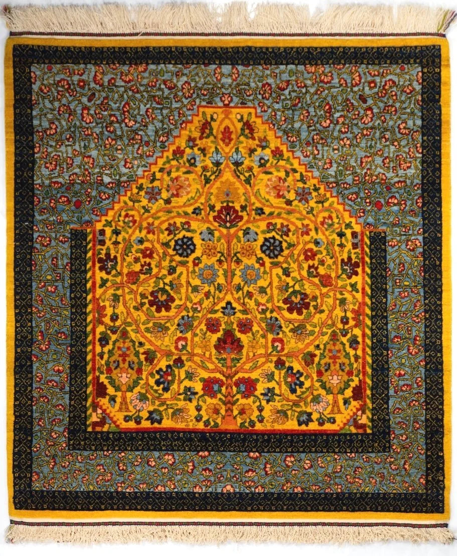4'1"x4'5" Qashqaii, Tribal (Mehrab)