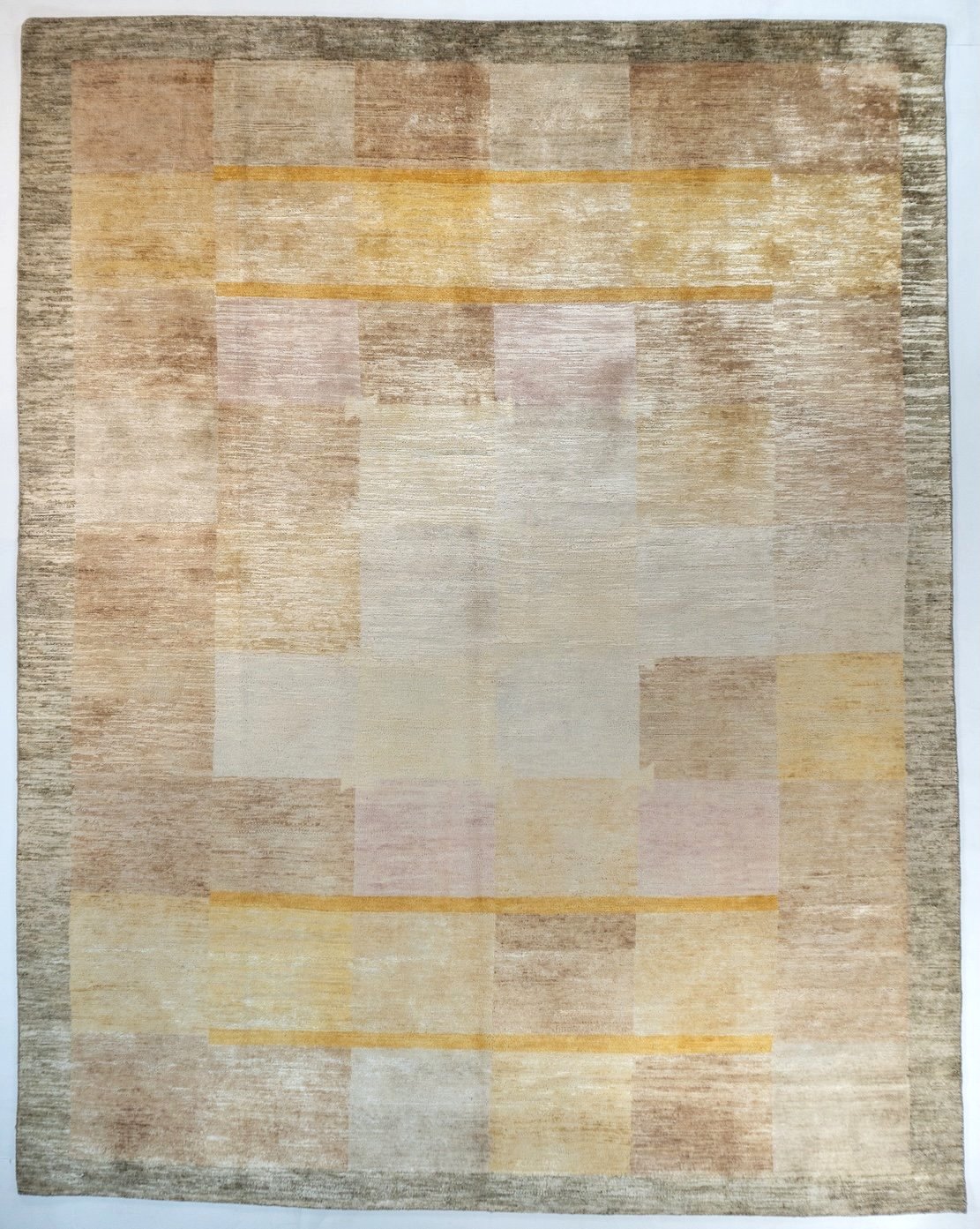 8'x10'3" Lottie, Modern