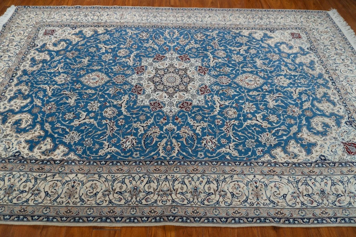 7'x11'5" Naein, Classic