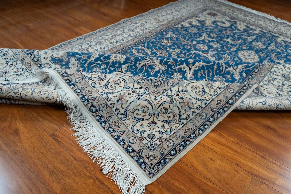 7'x11'5" Naein, Classic