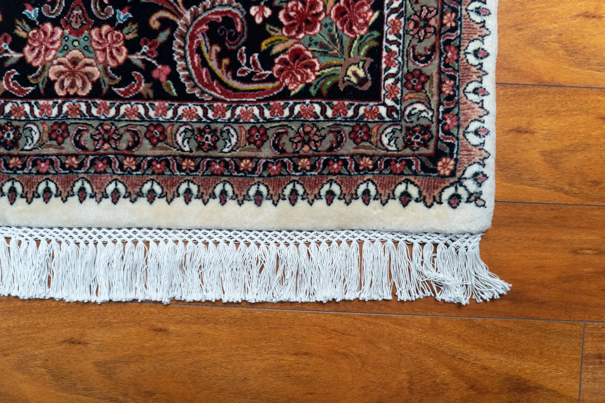 6'9"x10'1" Bijar, Classic