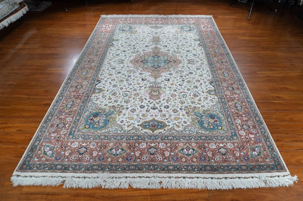 6'9"x10' Tabriz, Classic