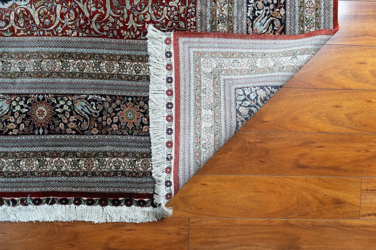 8'x10'6" Qum, Classic