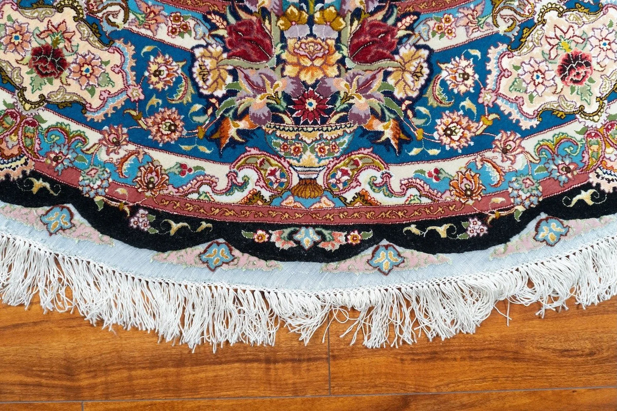 6'6"x6'6" Tabriz, Classic