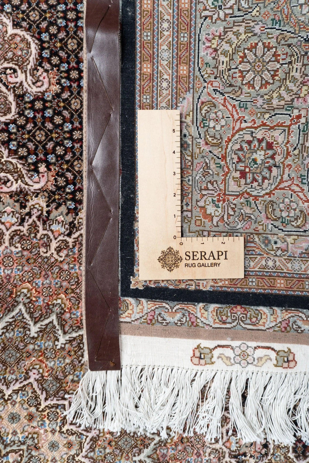 6'6"x6'6" Tabriz, Classic