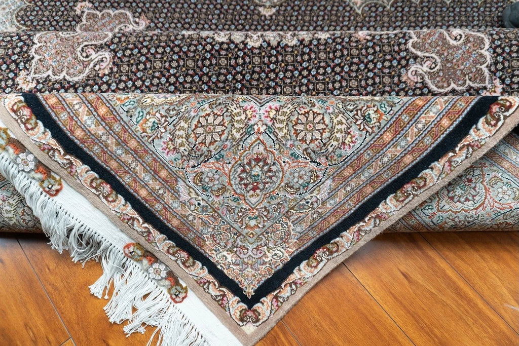 6'6"x6'6" Tabriz, Classic