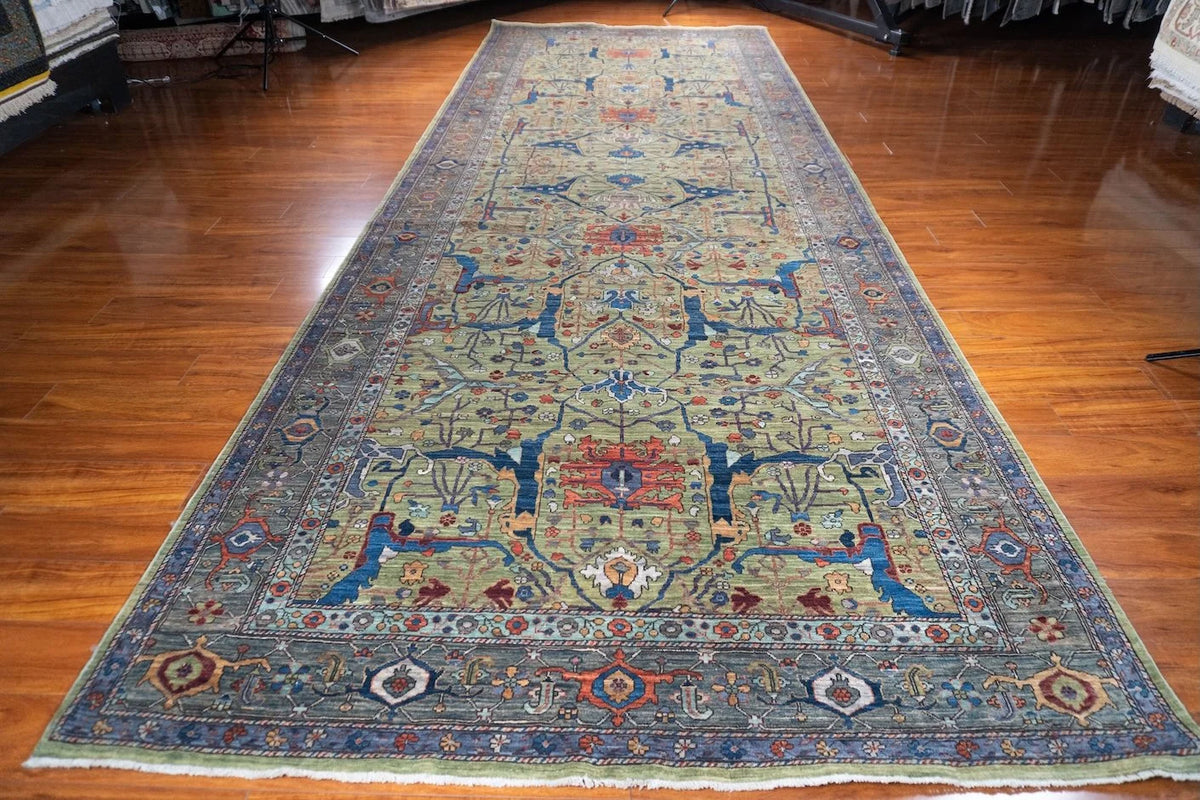 5'10"x16'4" Farahan, Classic