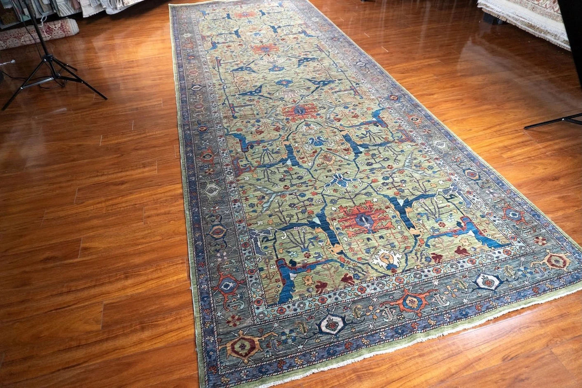 5'10"x16'4" Farahan, Classic