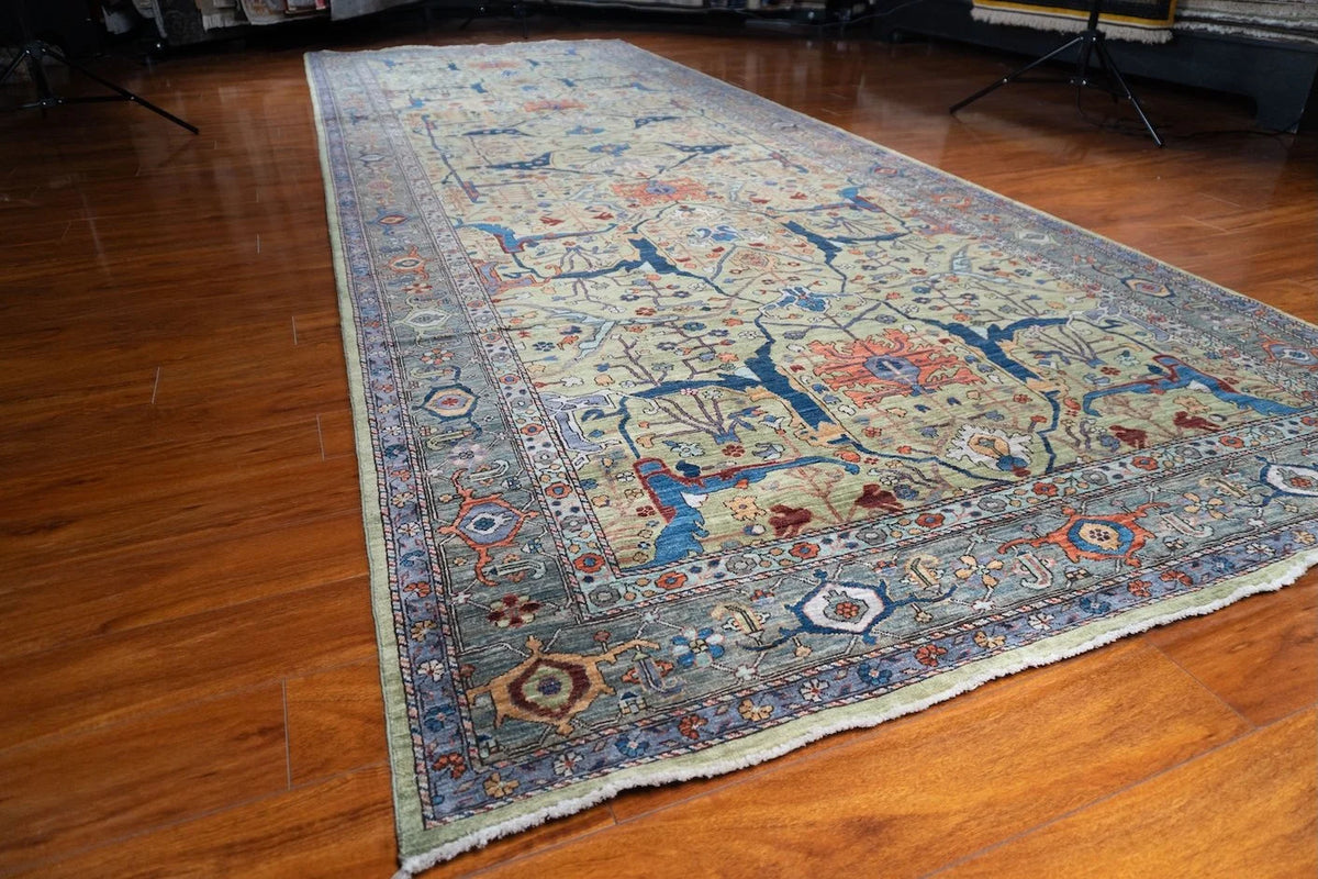 5'10"x16'4" Farahan, Classic