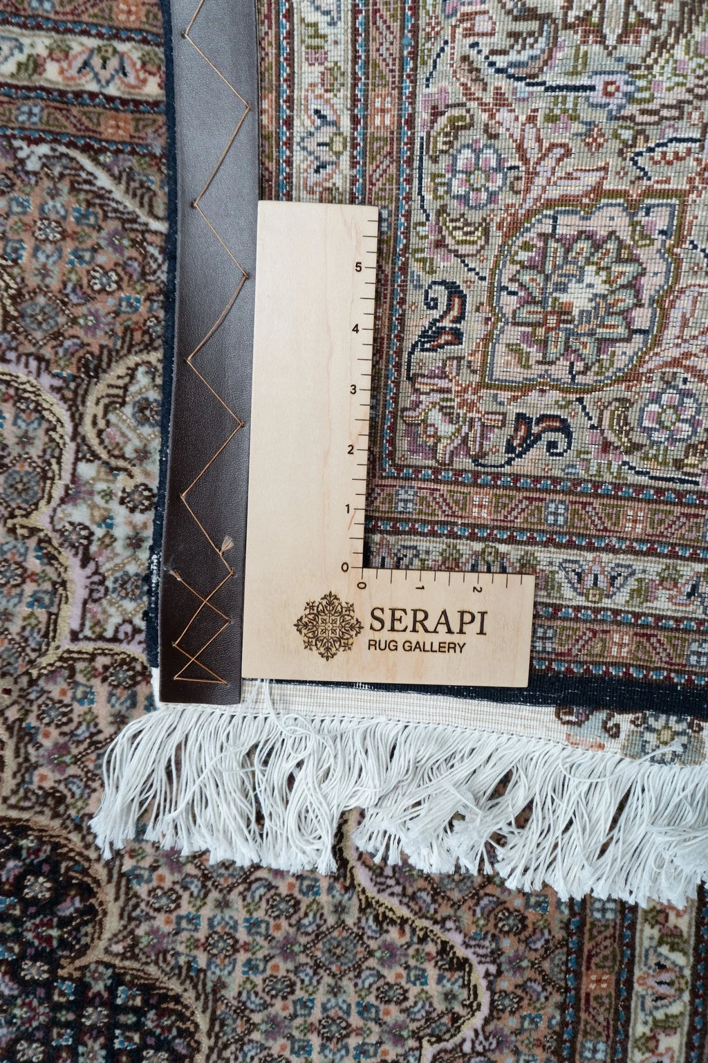 6'6"x6'6" Tabriz, Classic