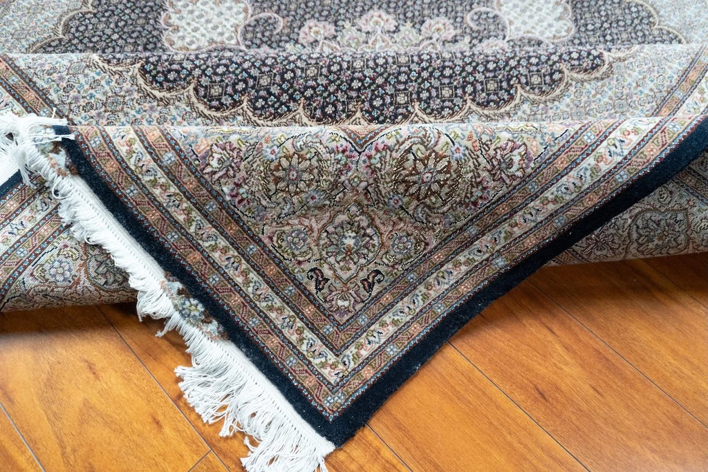 6'6"x6'6" Tabriz, Classic