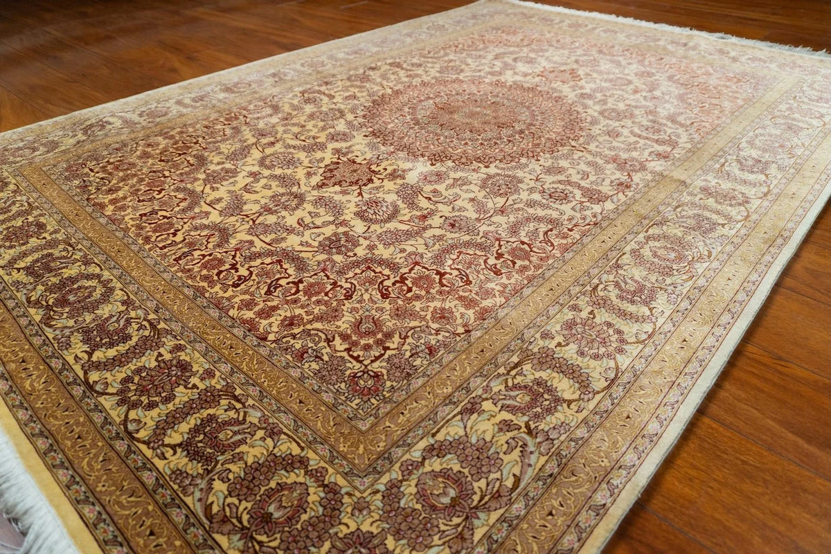 4'5"x6'6" Qum, Classic