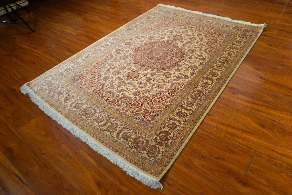 4'5"x6'6" Qum, Classic