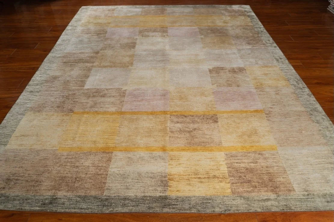 8'x10'3" Lottie, Modern