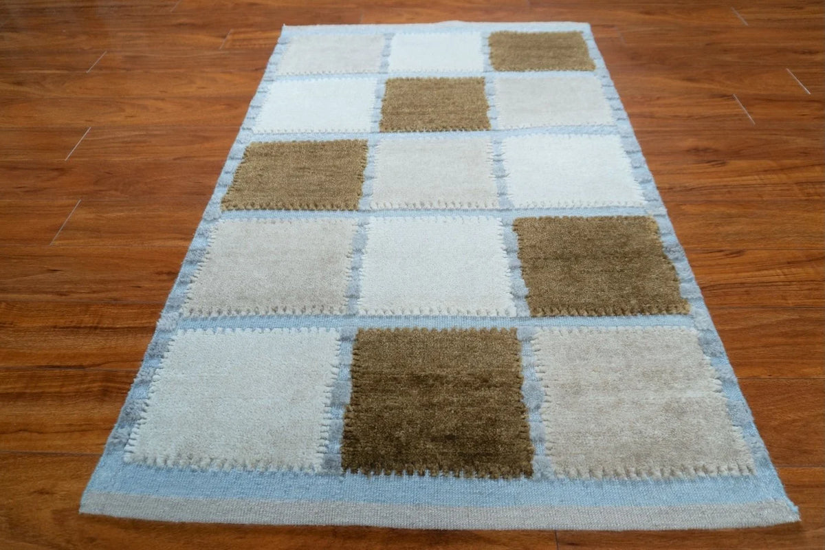 3'2"x4'11" Marta, Modern