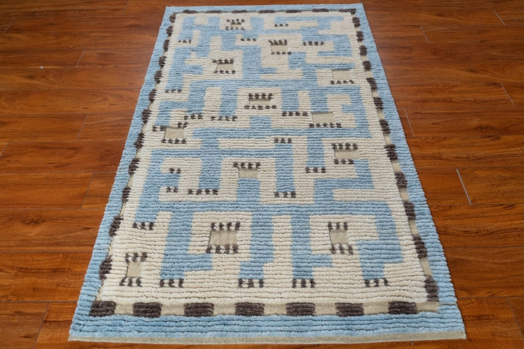 3'3"x5'2" Brita, Modern