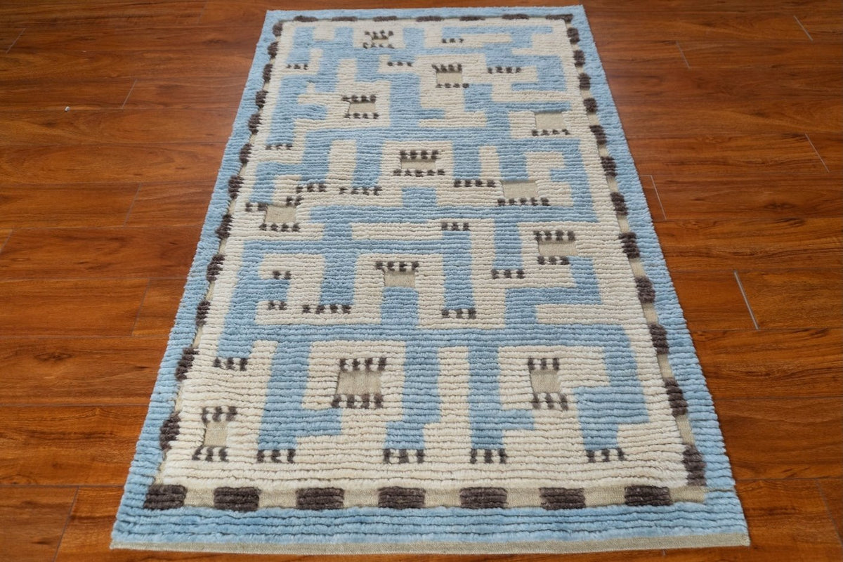 3'3"x5'2" Brita, Modern