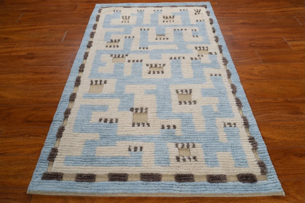 3'3"x5'2" Brita, Modern