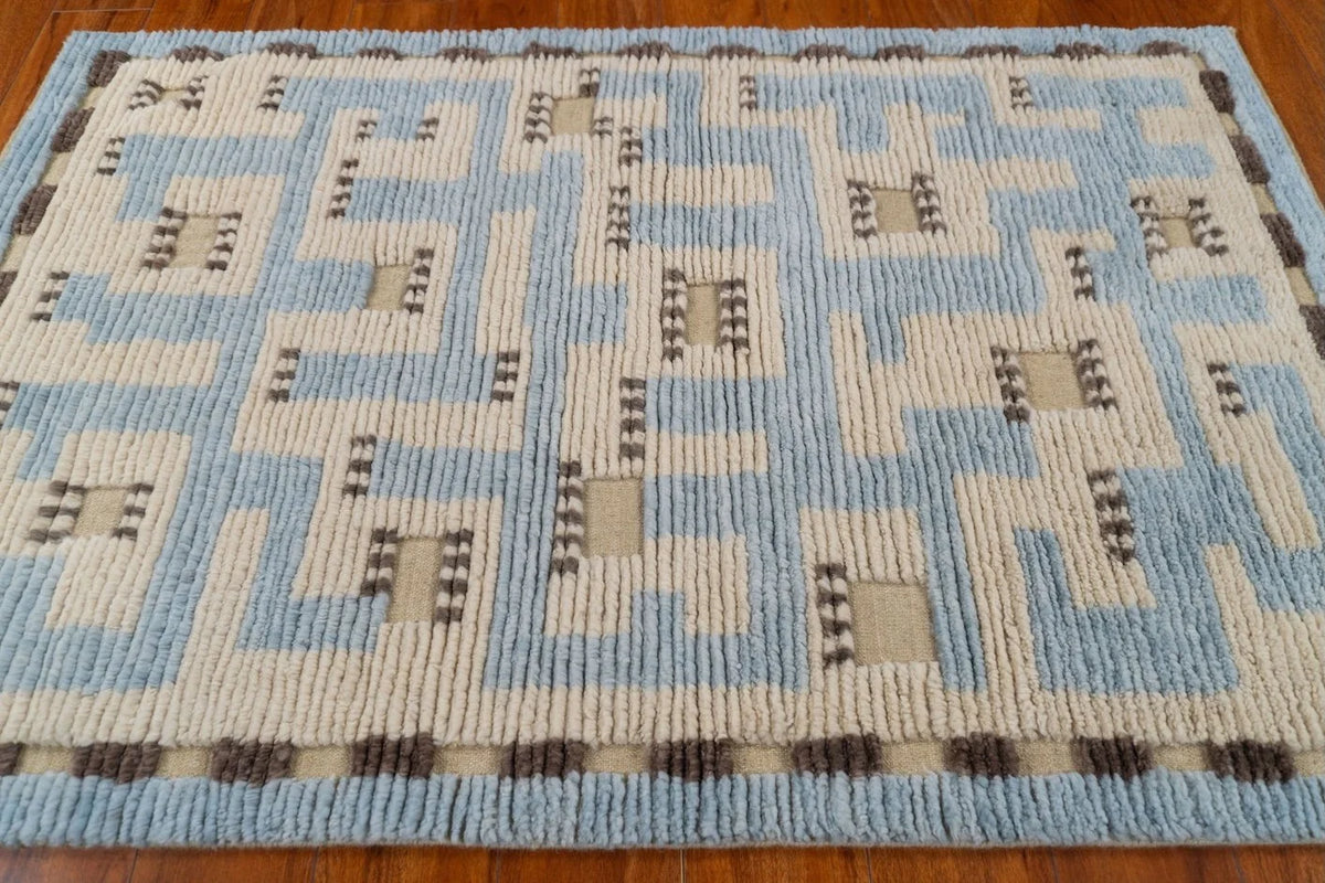 3'3"x5'2" Brita, Modern