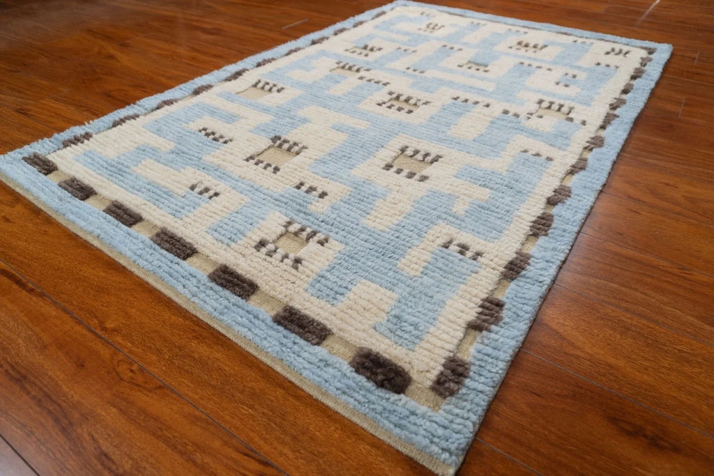 3'3"x5'2" Brita, Modern