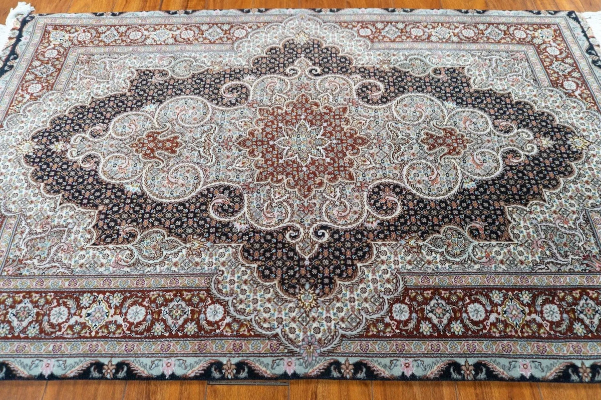 3'5"x5'5" Tabriz, Classic