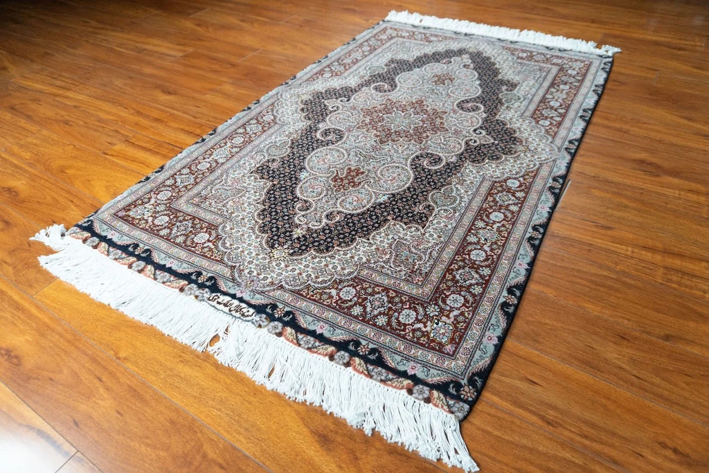 3'5"x5'5" Tabriz, Classic