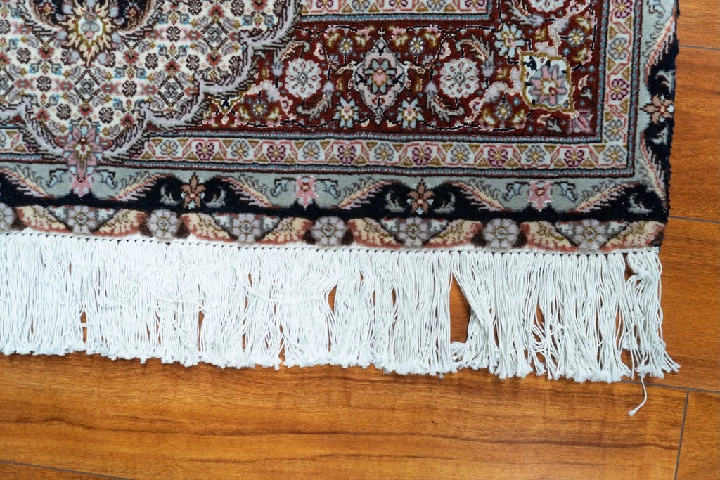 3'5"x5'5" Tabriz, Classic