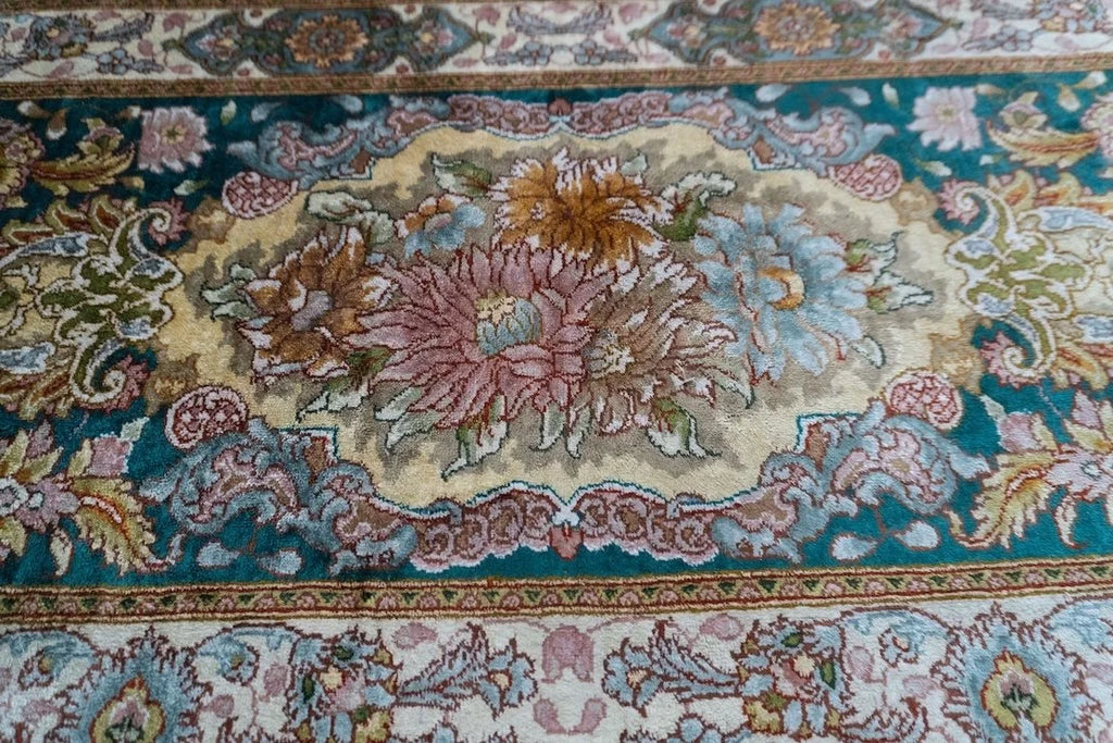 9'8"x13'2" Tabriz, Classic
