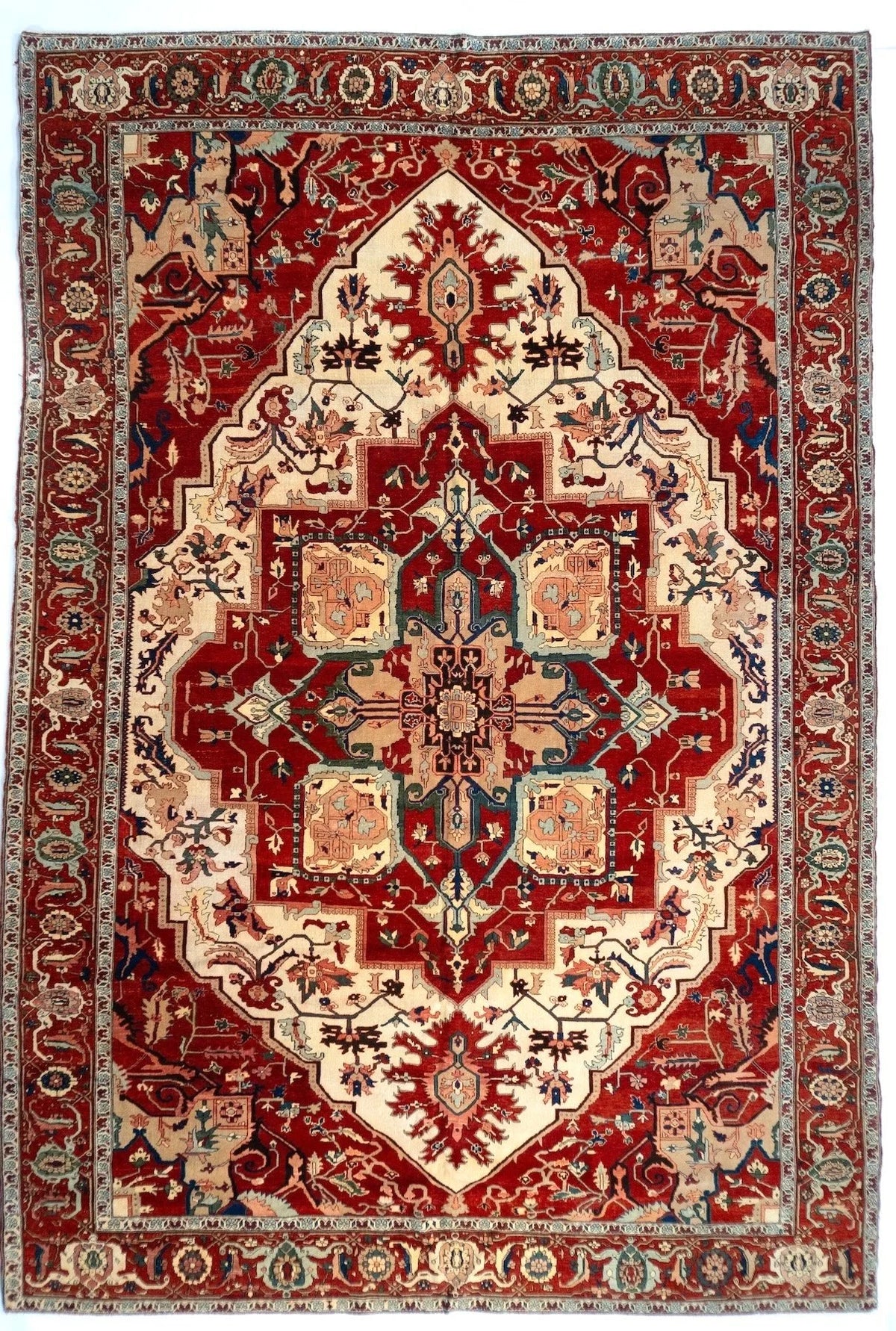 9'4"x13'11" Serapi, Tribal