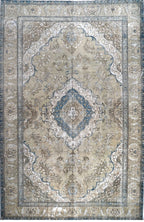 9'8"x15'8" Vintage Tabriz, Transitional
