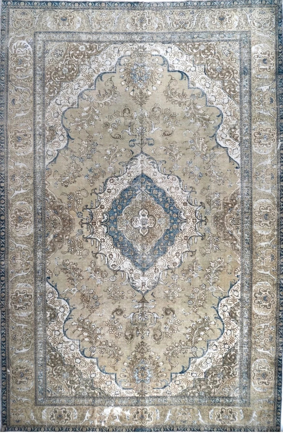 9'8"x15'8" Vintage Tabriz, Transitional