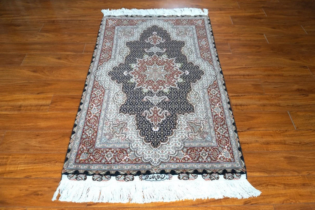 3'3"x5'2" Tabriz, Classic