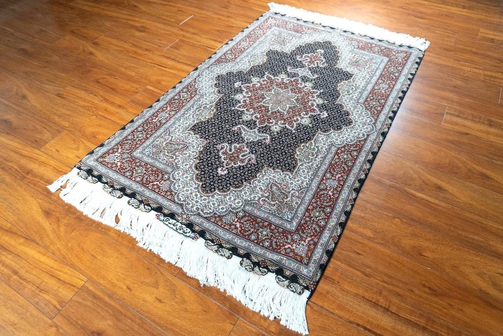 3'3"x5'2" Tabriz, Classic
