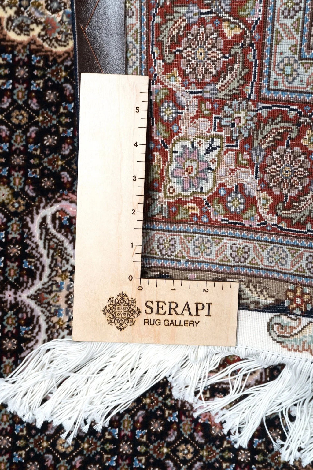 3'3"x5'2" Tabriz, Classic