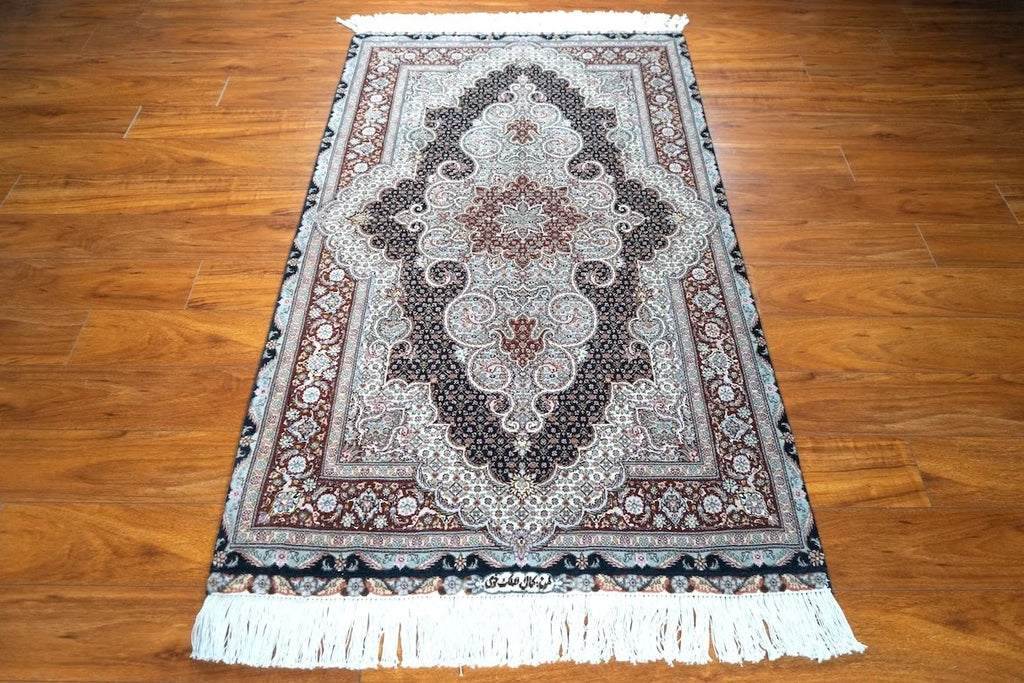 3'4"x5'2" Tabriz, Classic