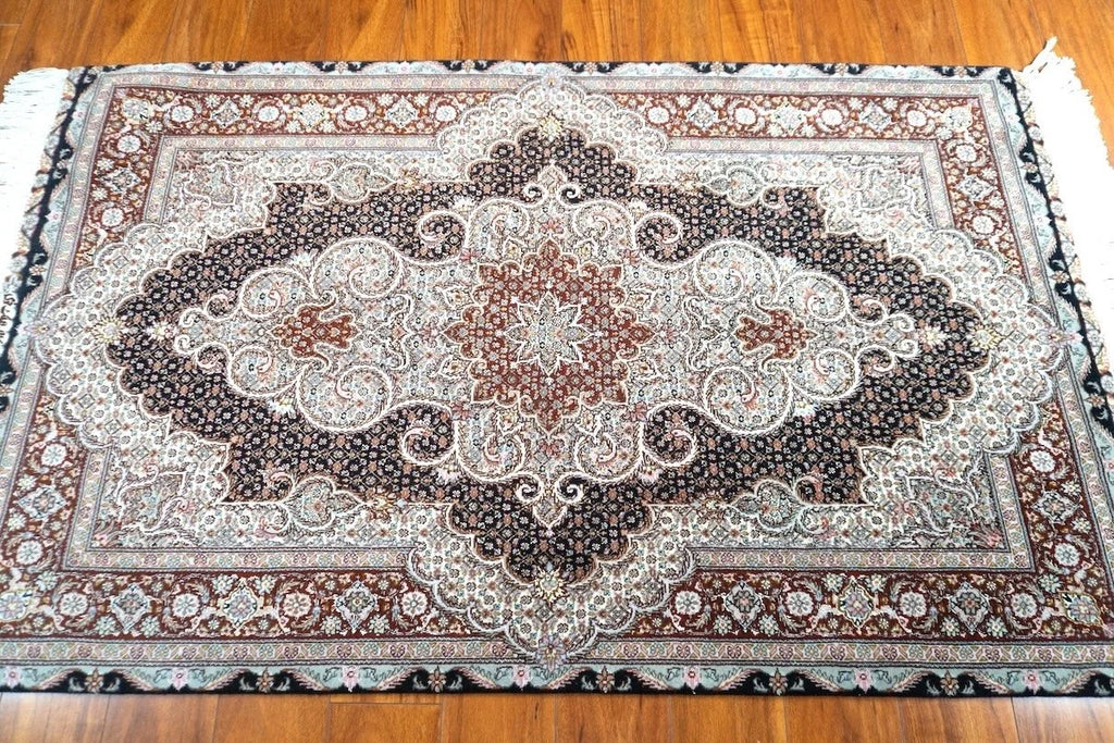 3'4"x5'2" Tabriz, Classic