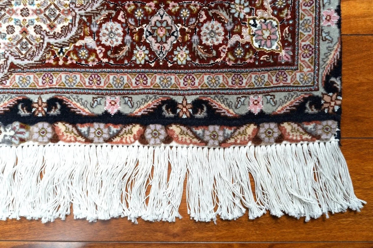 3'4"x5'2" Tabriz, Classic
