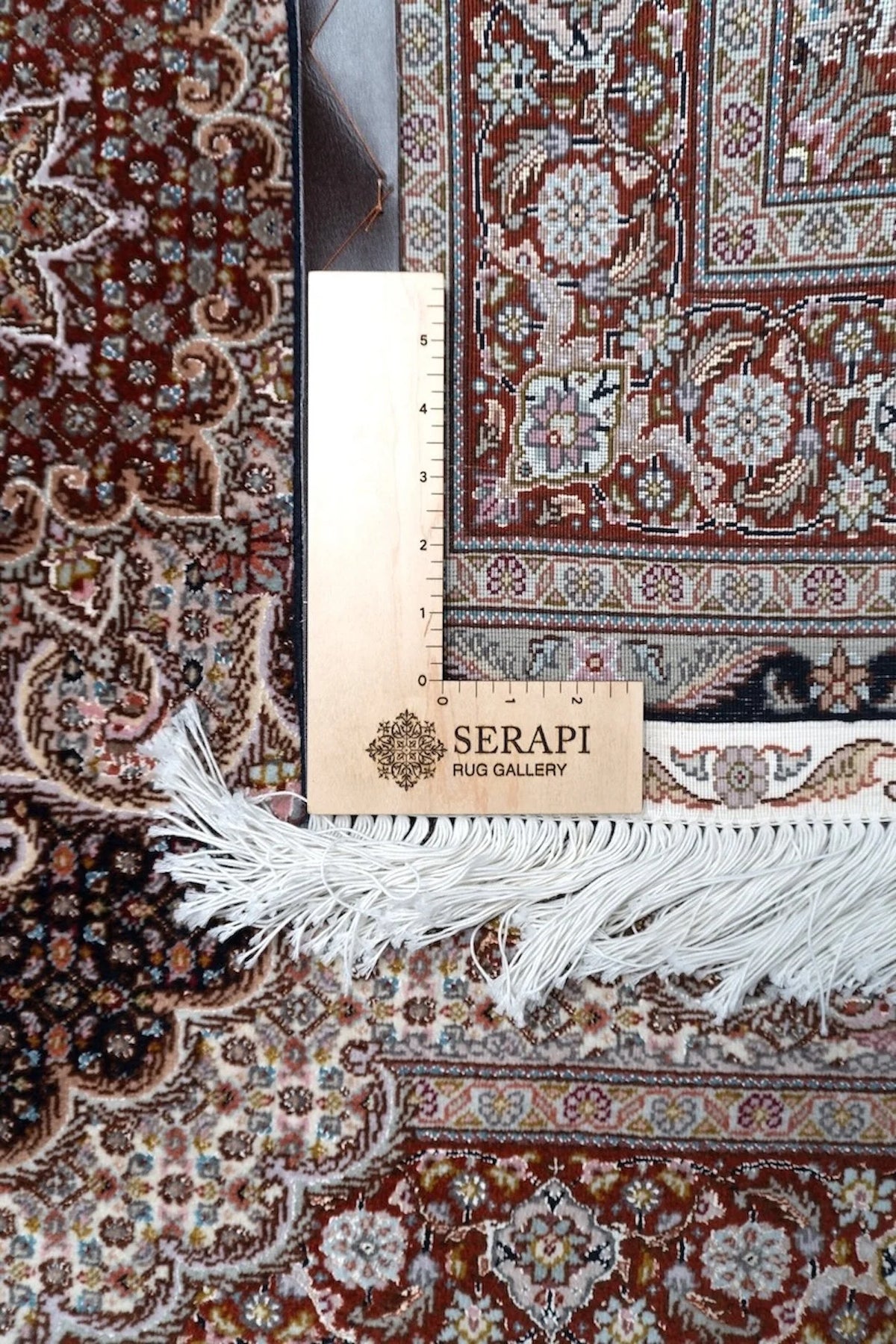 3'4"x5'2" Tabriz, Classic
