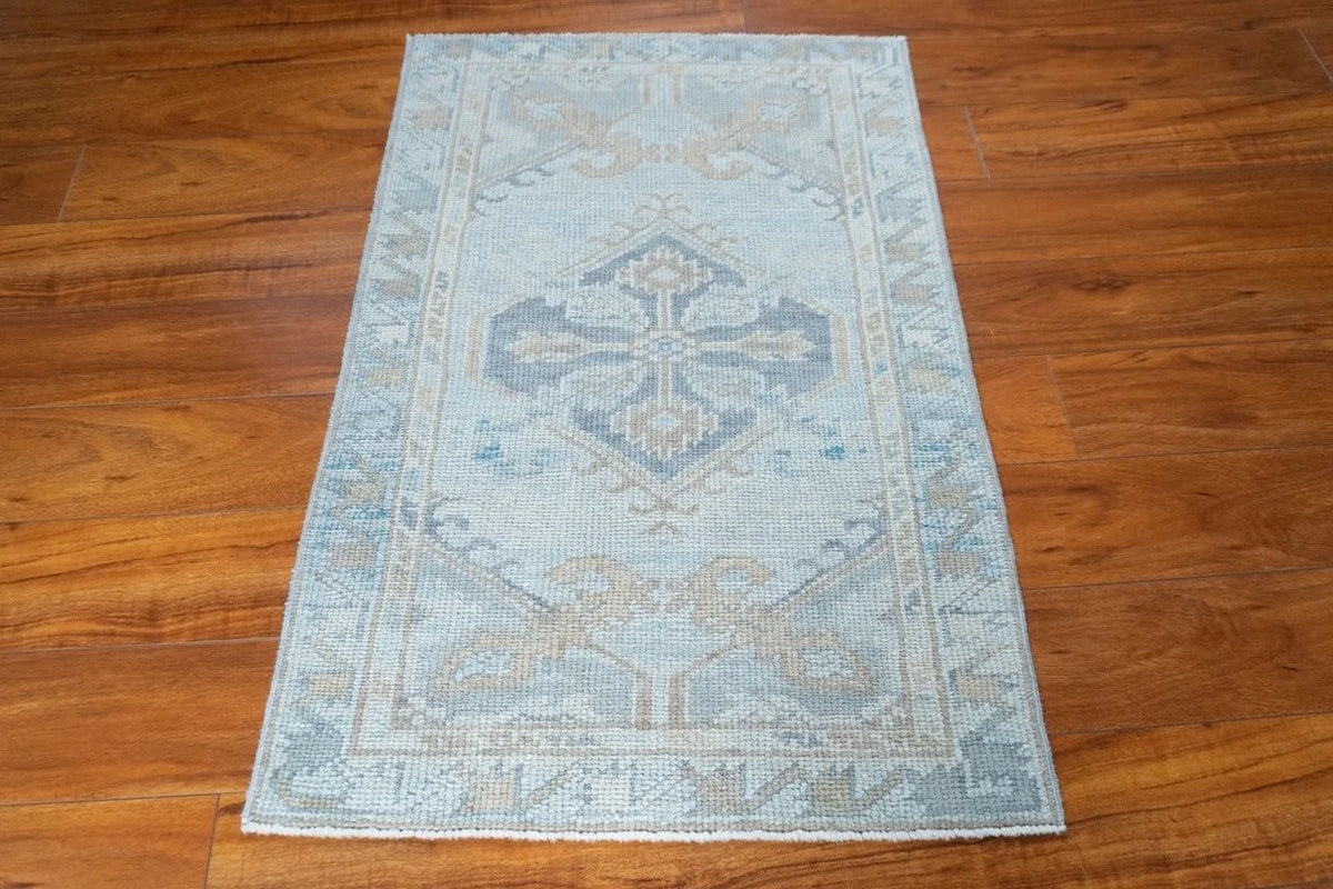 2'5"x3'7" Oushak, Classic