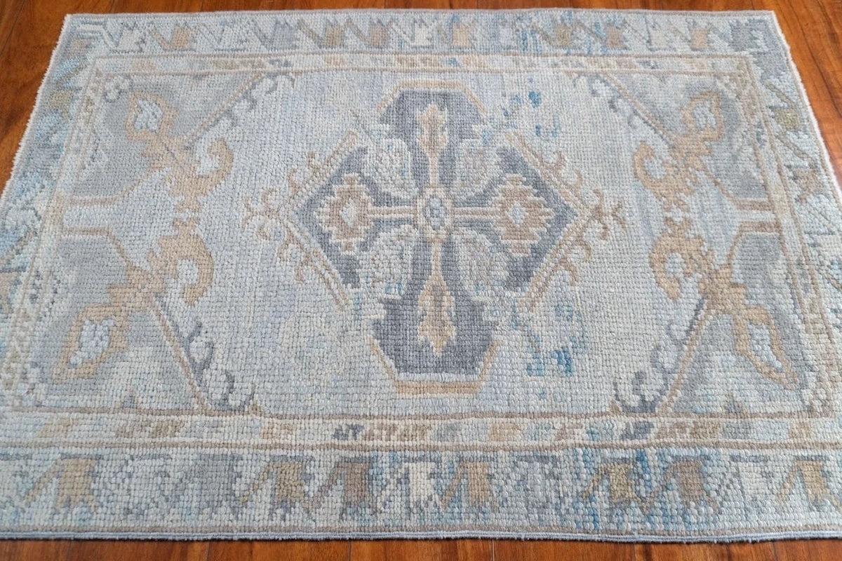 2'5"x3'7" Oushak, Classic