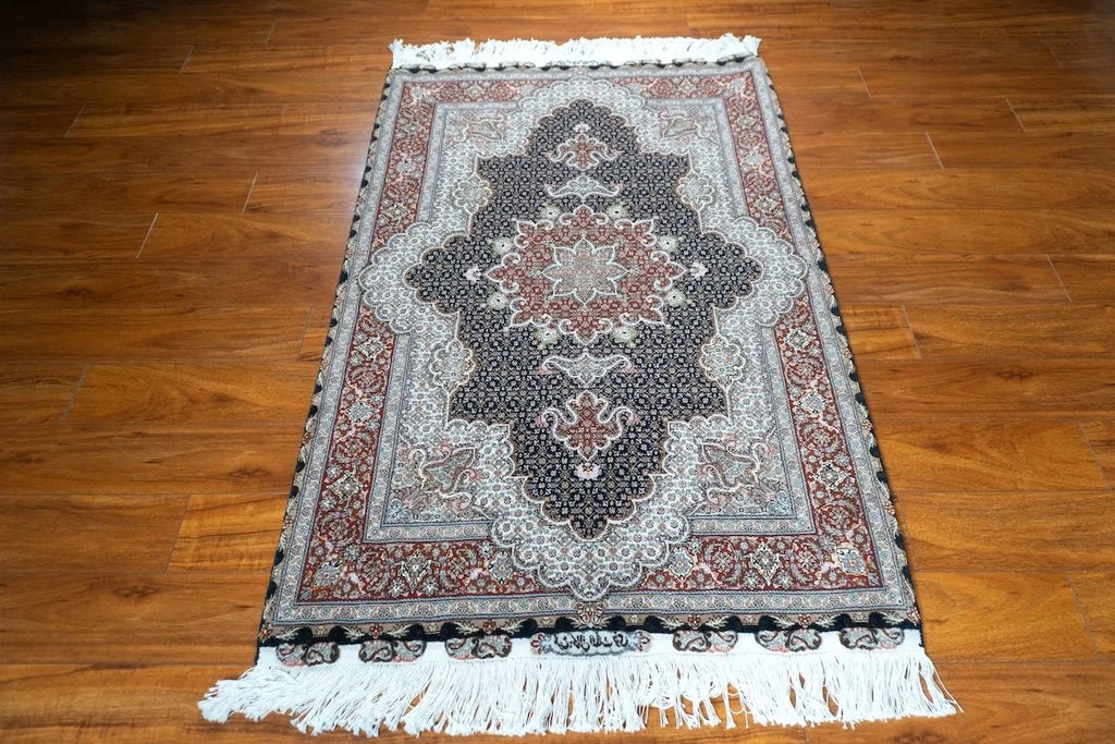 3'5"x5'5" Tabriz, Classic