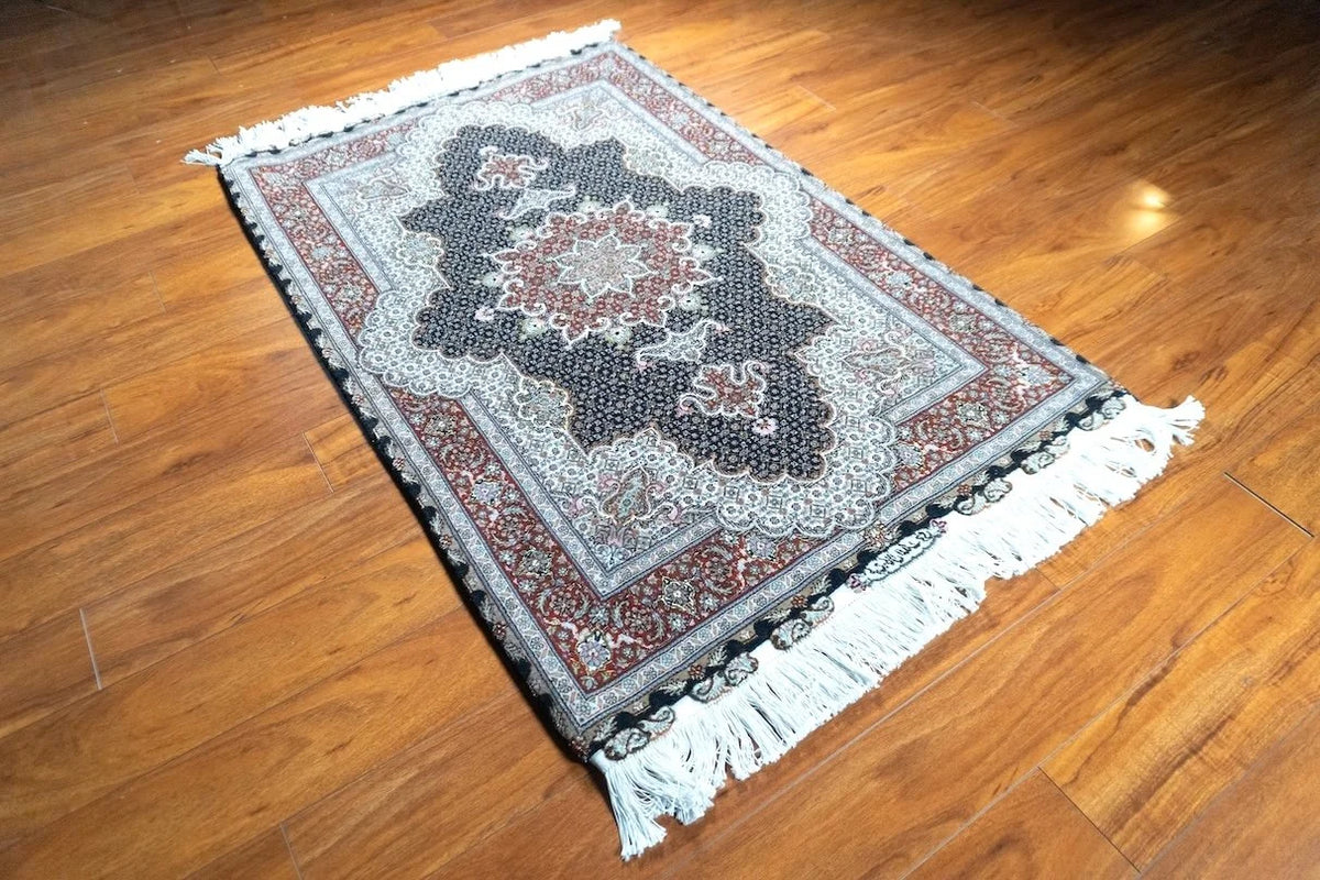 3'5"x5'5" Tabriz, Classic