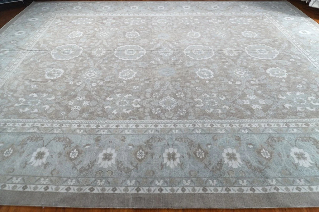 12'2"x15'3" Sultanabad, Classic