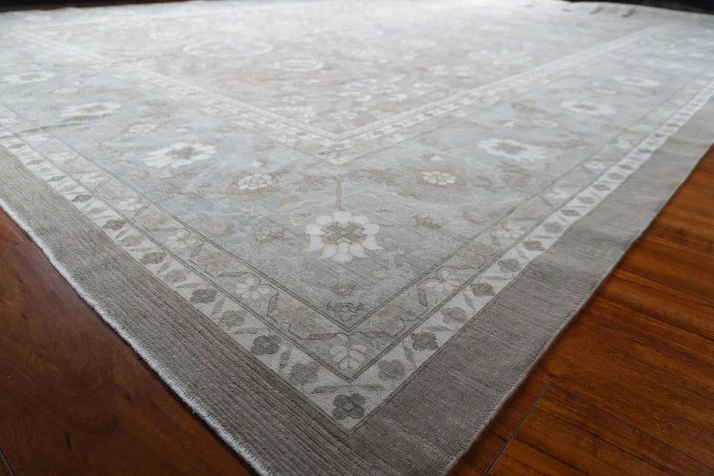 12'2"x15'3" Sultanabad, Classic