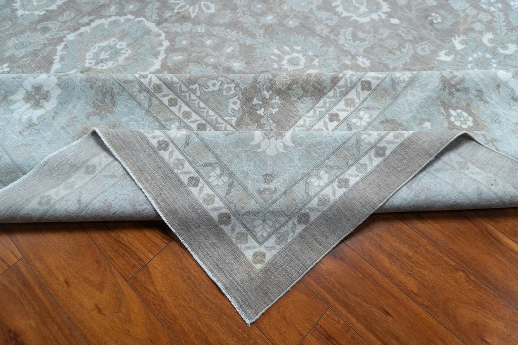 12'2"x15'3" Sultanabad, Classic