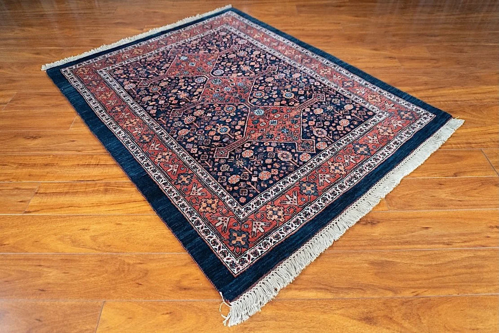4'x5'1" Qashqaii, Tribal